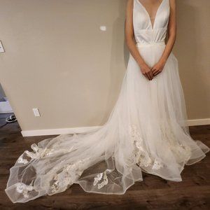 BRAND NEW 2 in 1 Jumpsuit Wedding Dress with Detachable Long Train Organza Skirt